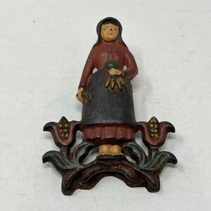 Vintage Wilton Cast Iron Amish Woman Corn Note Paper Clip‎ Wall Hanging Decor
